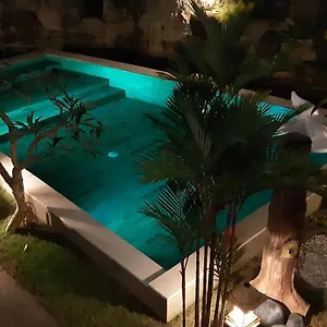 https://devata-giri-home-stay.ubudhotelsnow.com