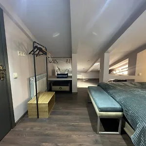 Mansarda House Тбилиси